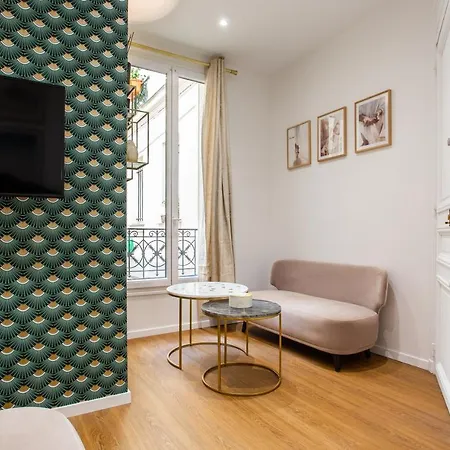 Luxury Flat - Eiffel Tower Apartmanhotel *